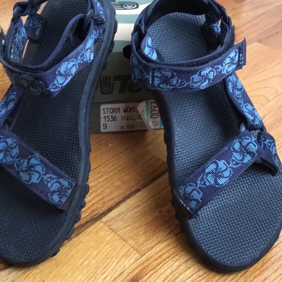 Sz 9 Teva storm sandals. Blue Hawaii print - Picture 6 of 8